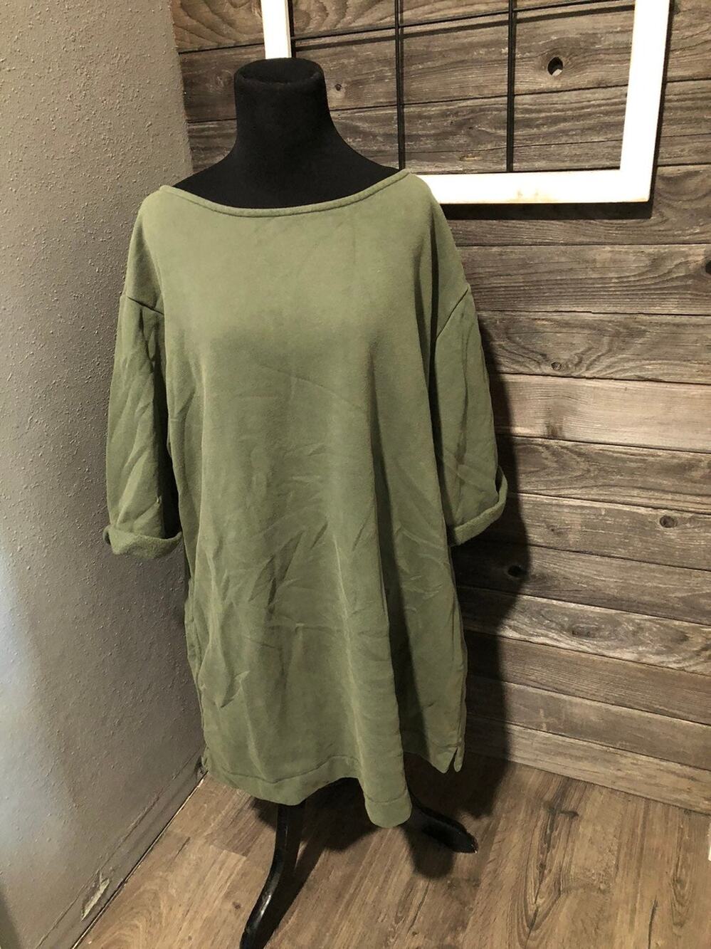 Urban Outfitters women's olive green long pullover sweatshirt size medium